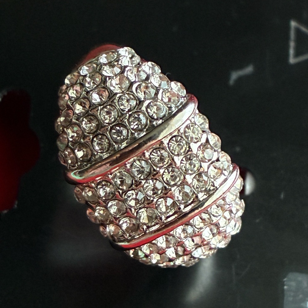 Guess Silver and Crystal Embellished Ring - Picture 4 of 8